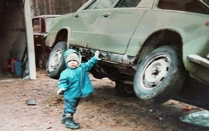 How It's Possible For An Ordinary Person To Lift A Car