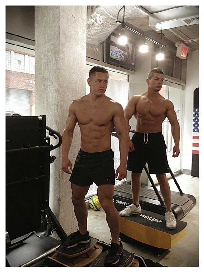 29-guys-who-remind-us-to-never-skip-leg-day