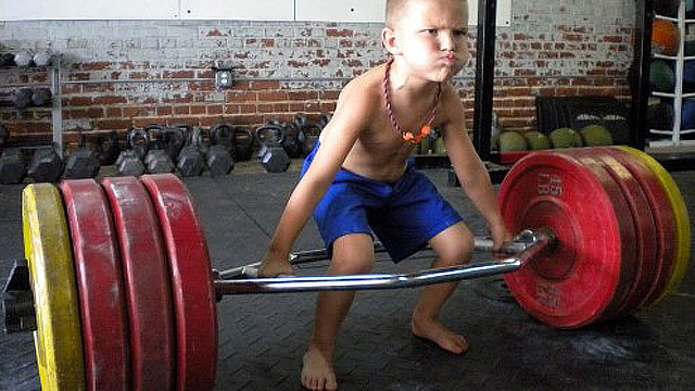 Study Proves Weightlifting is Good for Kids and Won't Stunt Their Growth