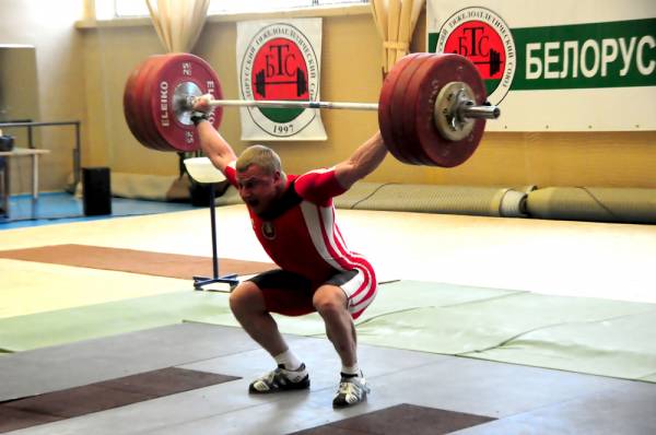 Overhead squat position