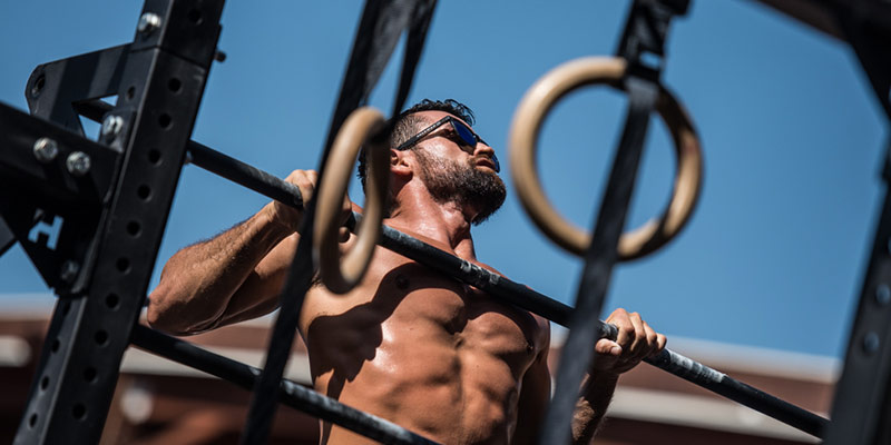 pull up rep shown by athlete with good form